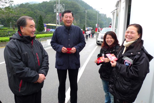 16949_1357986107953_1180527618_1091131_3410761_n.jpg (large)